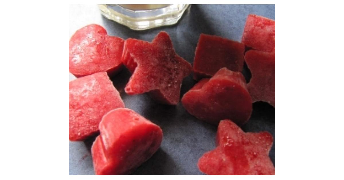 Mandelshake mit Erdbeer-Eiswürfeln von sabri. Ein Thermomix® Rezept aus ... Mandelshake mit Erdbeer-Eiswürfeln von sabri. Ein Thermomix® Rezept aus ...