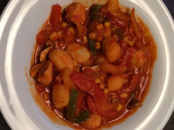 Hähnchengulasch mit Gnocchi