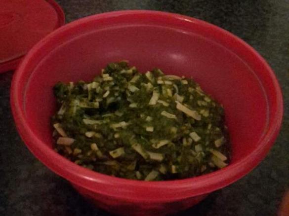 Spinat-Karotten Brei mit Nudeln