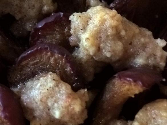 Zwetschgenkuchen mit Nussstreusel, Pflaumenkuchen