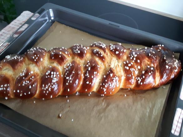 Hefezopf / Sonntagsstuten / süße Brötchen