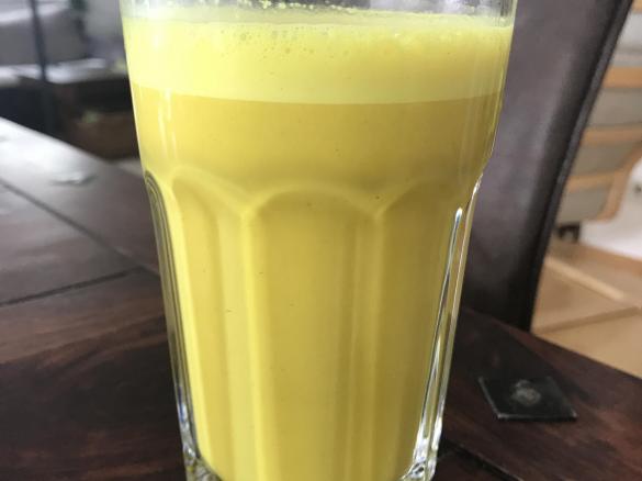 Goldene Milch (Kurkuma-Ingwer-Milch)