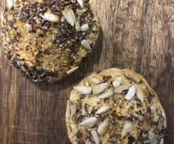 Vollkorn Karotten Brötchen