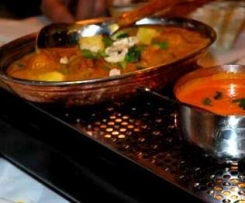 *Taj Mahal* - Indisches Hauptgericht