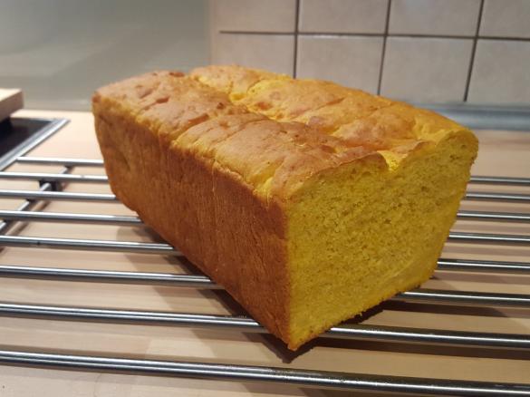 Fluffiges Kürbis Brot