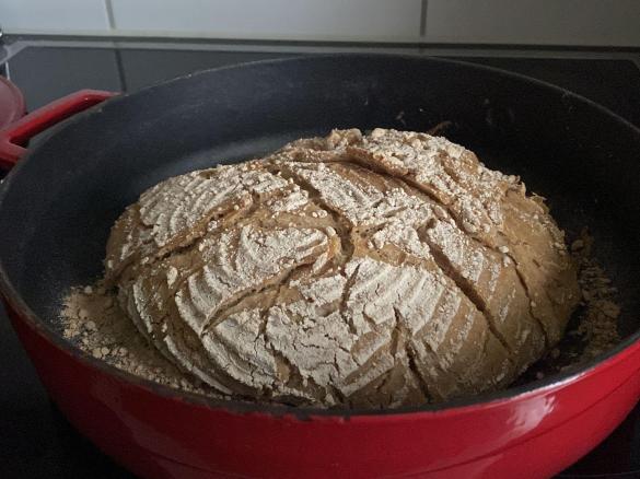 Ruchbrot aus dem Brattopf
