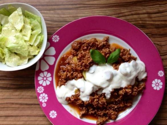 Barbecue-Hack-Kartoffeln mit Sour Creme