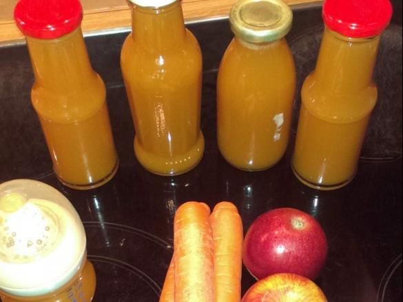 Baby Möhren-Apfel Saft