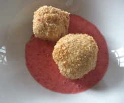 Erdbeerknödel mit Erdbeersoße