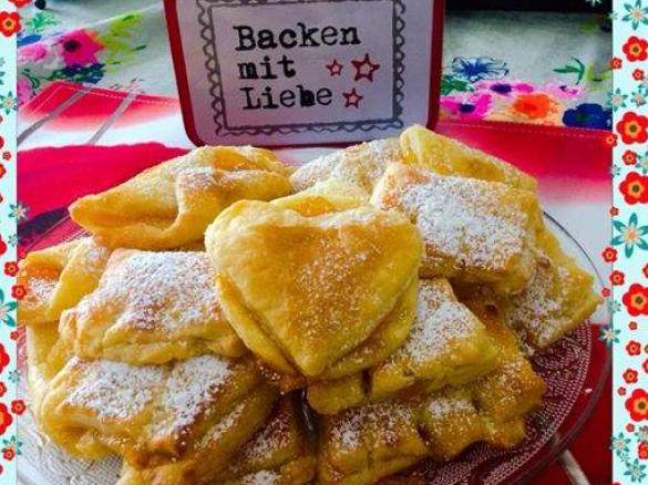 Topfenpackerl mit Mirabellenmarmelade 