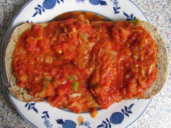 Pizzatoast - Blitzschnelles, warmes Bruschetta mit Bärlauchbrot