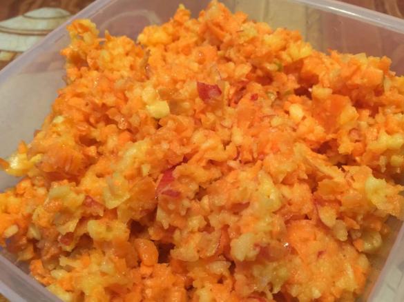 Möhrensalat mit Erdnüssen (aus den Willkommensfinessen)