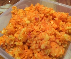 Möhrensalat mit Erdnüssen (aus den Willkommensfinessen)