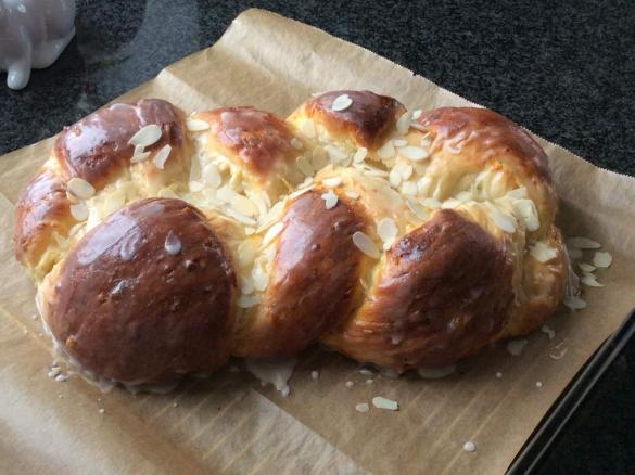 Osterzopf mit Zitronat