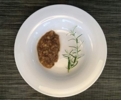Linsensuppe mit Kartoffeln und Kräutern