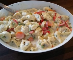 Gemüsetortellini in Kräuter Knoblauch Sauce