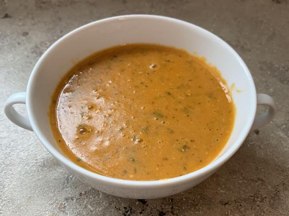 Ezo Gelin Corbasi (türkische Linsensuppe)