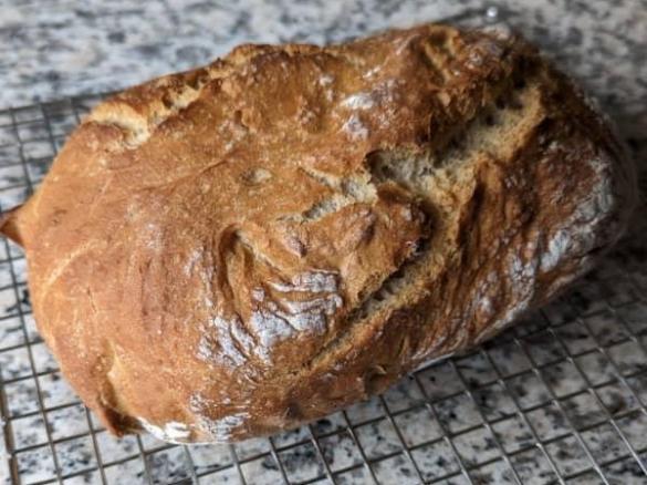 Dinkelbrot aus dem Römertopf