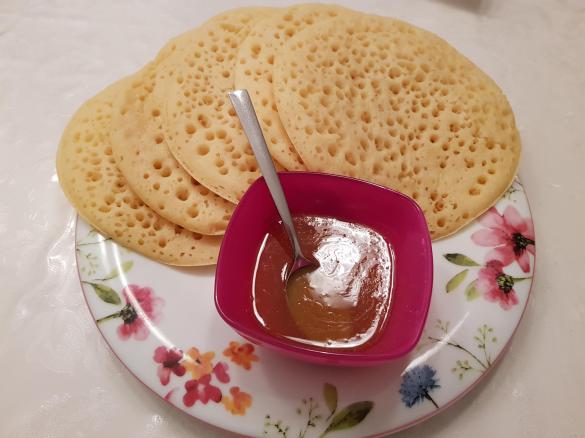 Baghrir - Pfannkuchen aus Algerien (1001 Löcher Pfannkuchen)
