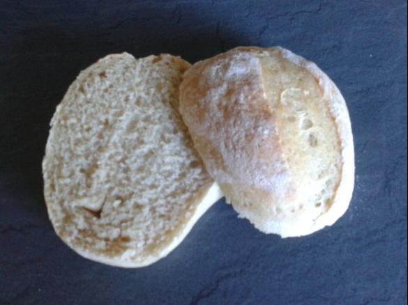 Sauerteig-Dinkelbrötchen