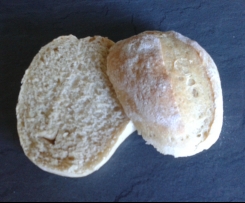 Sauerteig-Dinkelbrötchen