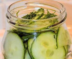 eingelegte Gurkenscheibchen für Hotdogs/Hamburger