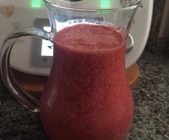 Sauerkirsch-Mango-Bananen-Smoothie