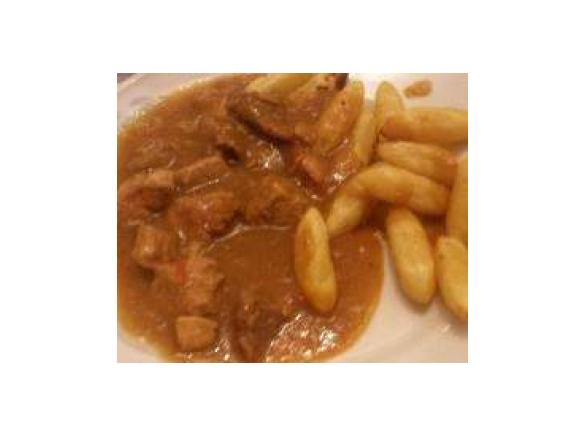 Schweinsgulasch mit Pilzen