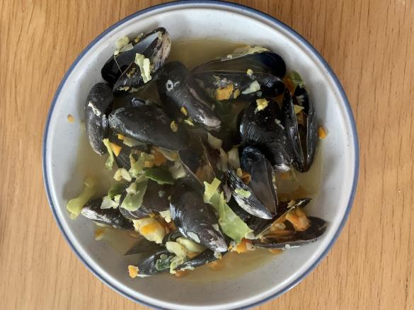 Miesmuscheln in Knoblauchsauce