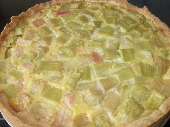 Saftiger Rhabarber-Schmandkuchen (m. orig.)