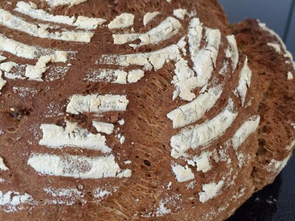Sauerteig Brot