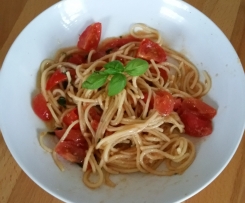 Spaghetti mit Knoblauchsoße