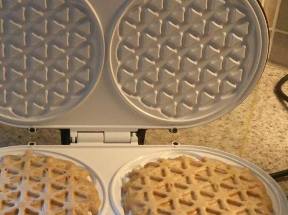 Dinkel-Buchweizen-Bananen-Waffeln, lecker&vegan