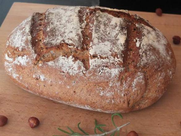 Haselnuss-Rosmarin-Brot - lecker und weizenfrei