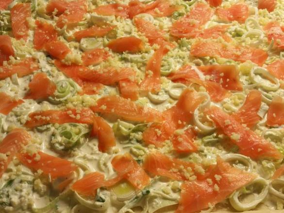 Flammkuchen mit Lauch & Lachs