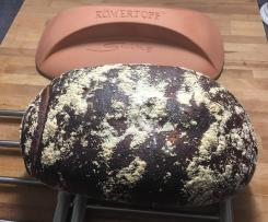 Dinkel-Roggen-Weizenbrot aus dem Römertopf