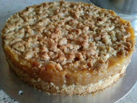 Weinapfelkuchen mit Streuselkruste