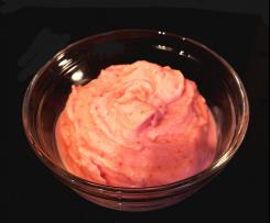Erdbeer-Buttermilch-Softeis