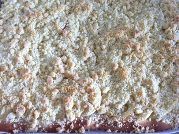 Apfel-Streuselkuchen (Hefeteig) - wie bei Oma