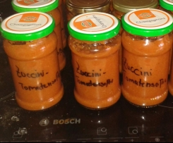 Zucchini-Tomatensoße