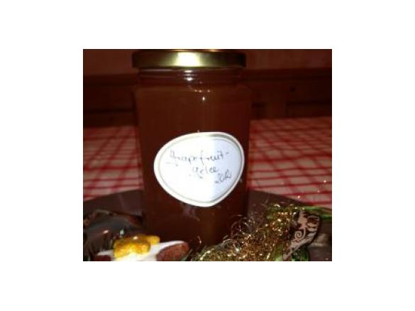 Grapefruitgelee aus rosa Früchten