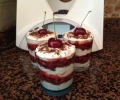 schwarzwälderkirsch im Glas