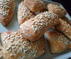 Steirische Dinkelweckerl mit Sonnenblumenkörner