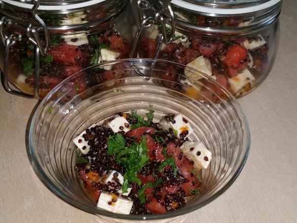 Schwarzer Quinoa Salat