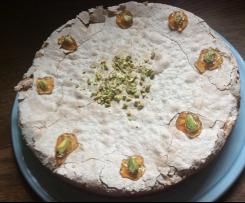 Mandelkuchen mit Mandel-Baiser-Decke