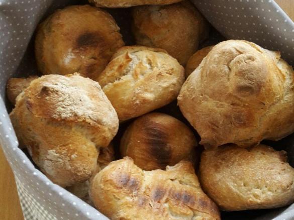 Dinkel-Vollkorn-Brötchen