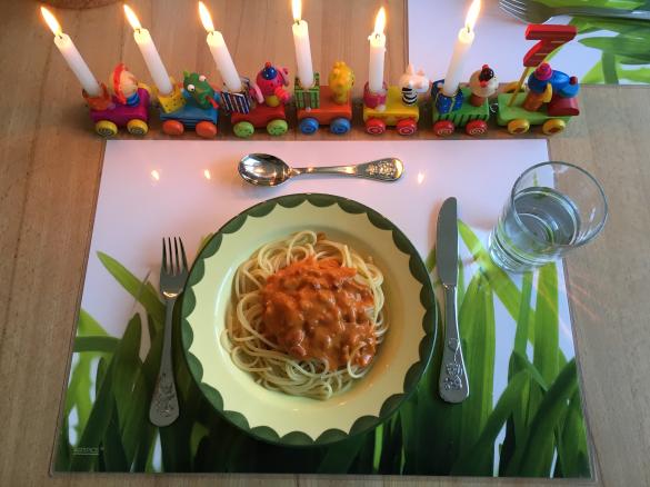 Omas Kinder-Tomatensauce für Spaghetti