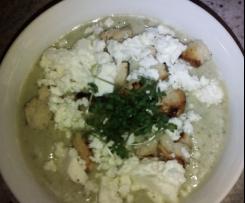 Kalte Gurken-Avocado-Suppe