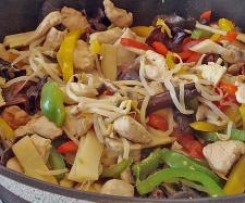 Hähnchen Chop Suey mit Basmatireis