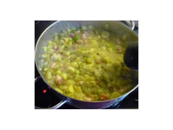 Erbsensuppe deftig